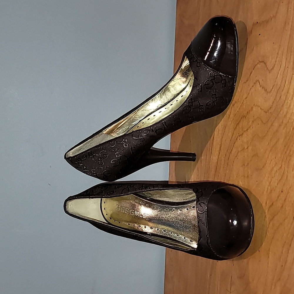 BCBG MOLLY X Brown Round-Toe VINTAGE Heels SZ 6.5